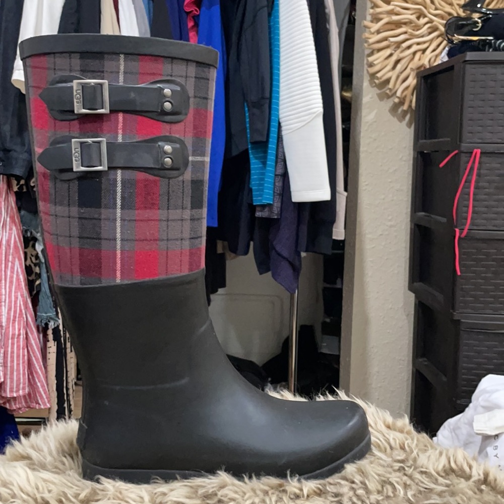 UGG rain boots